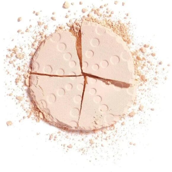 3 Revolution Makeup London Bake & Blot Powder – Lace New - Picture 3 of 5